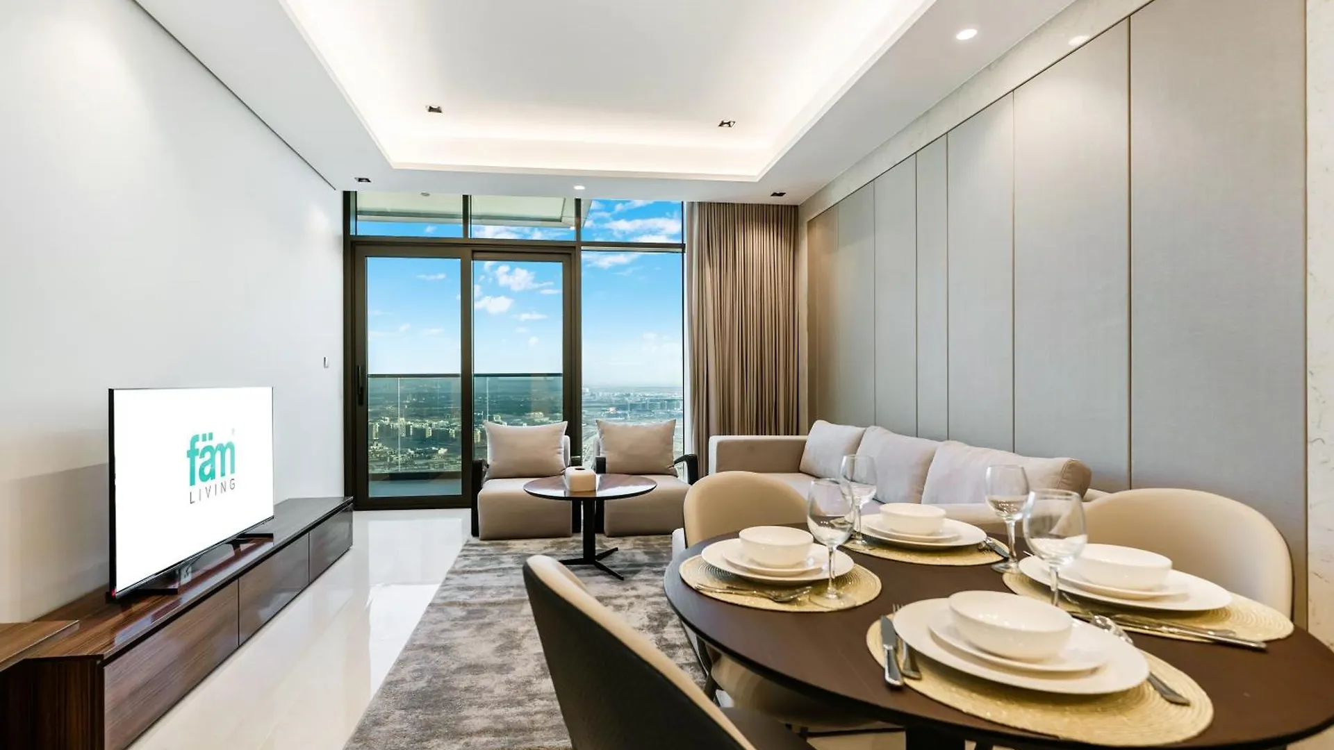 Fam Living - Nobles Tower, Brandnew 2B, Burj Views Apartment Dubai