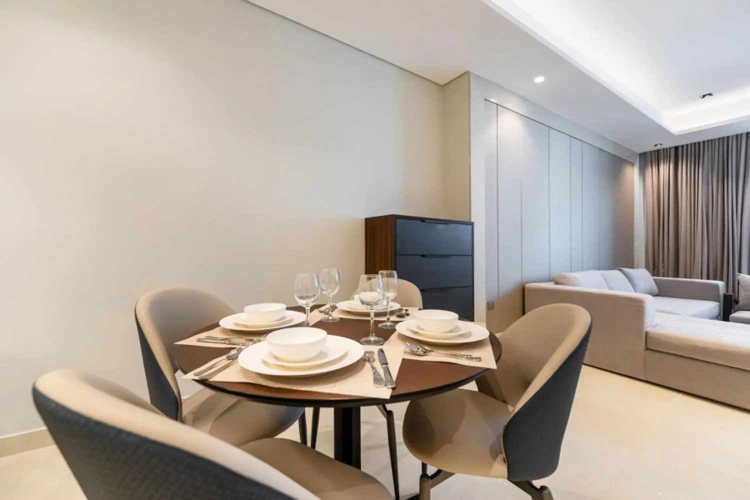 Апартаменты Fam Living - Nobles Tower, Brandnew 2B, Burj Views Дубай ОАЭ