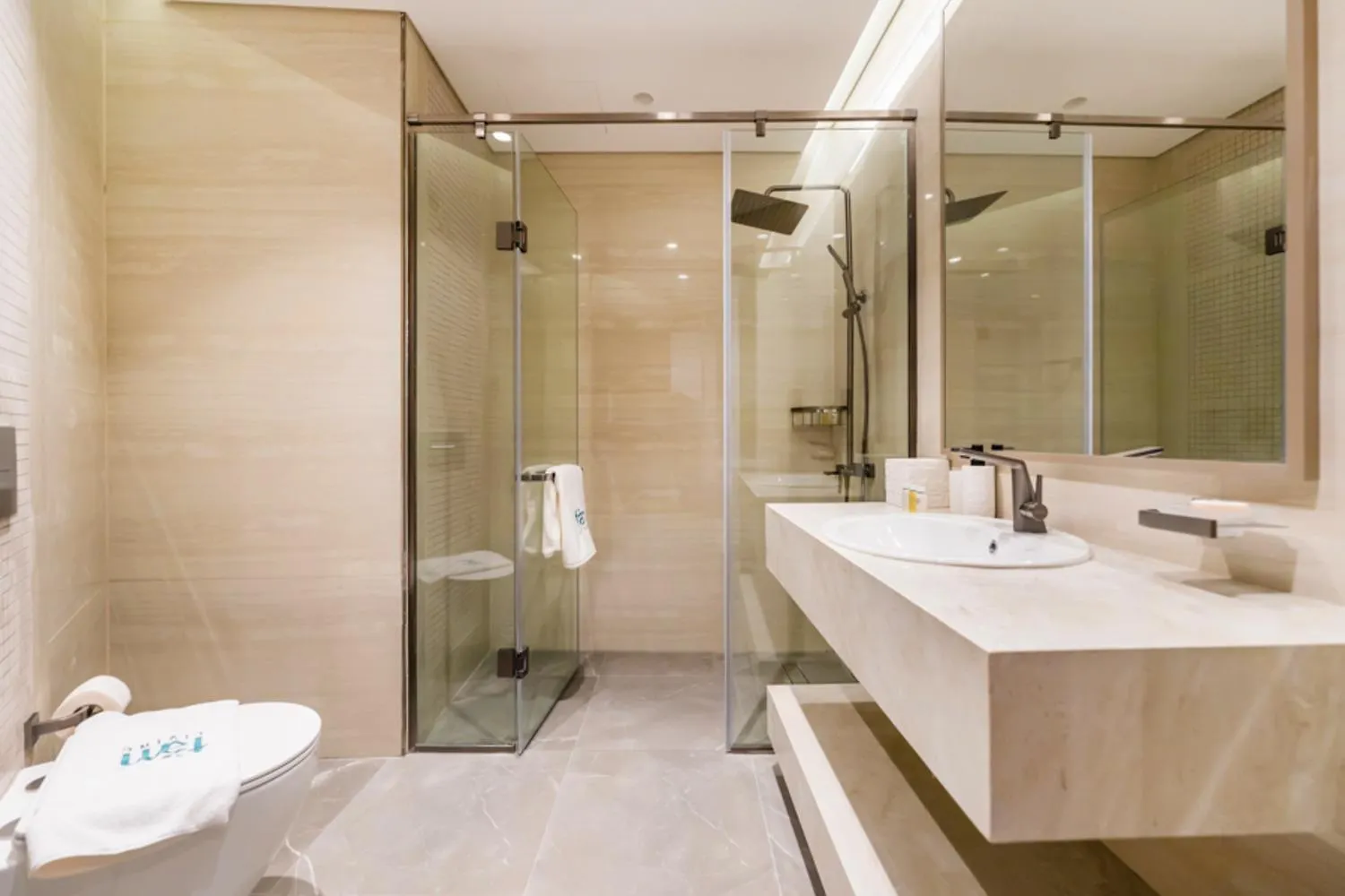 Апартаменты Fam Living - Nobles Tower, Brandnew 2B, Burj Views Дубай