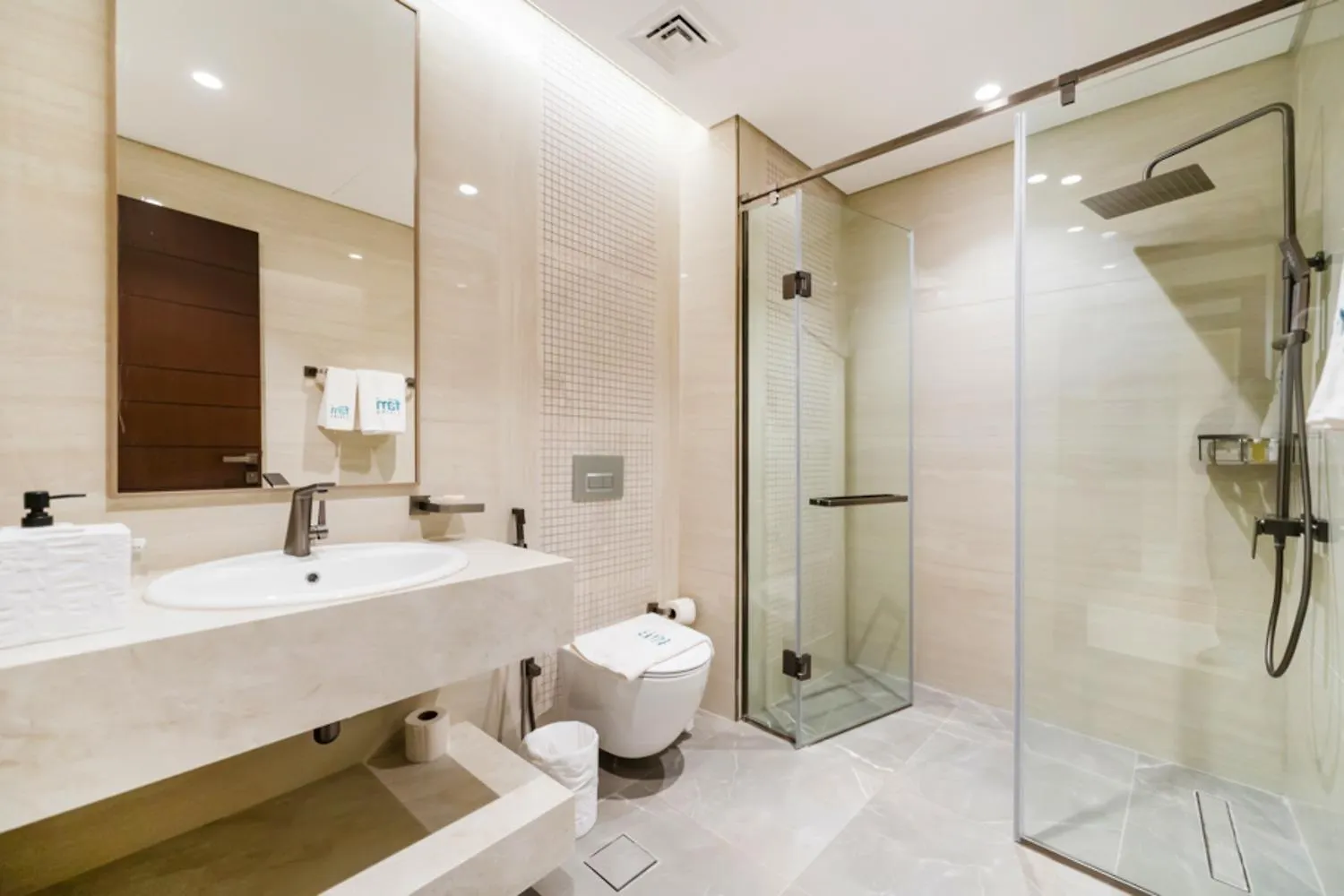 Апартаменты Fam Living - Nobles Tower, Brandnew 2B, Burj Views Дубай 0*,  ОАЭ
