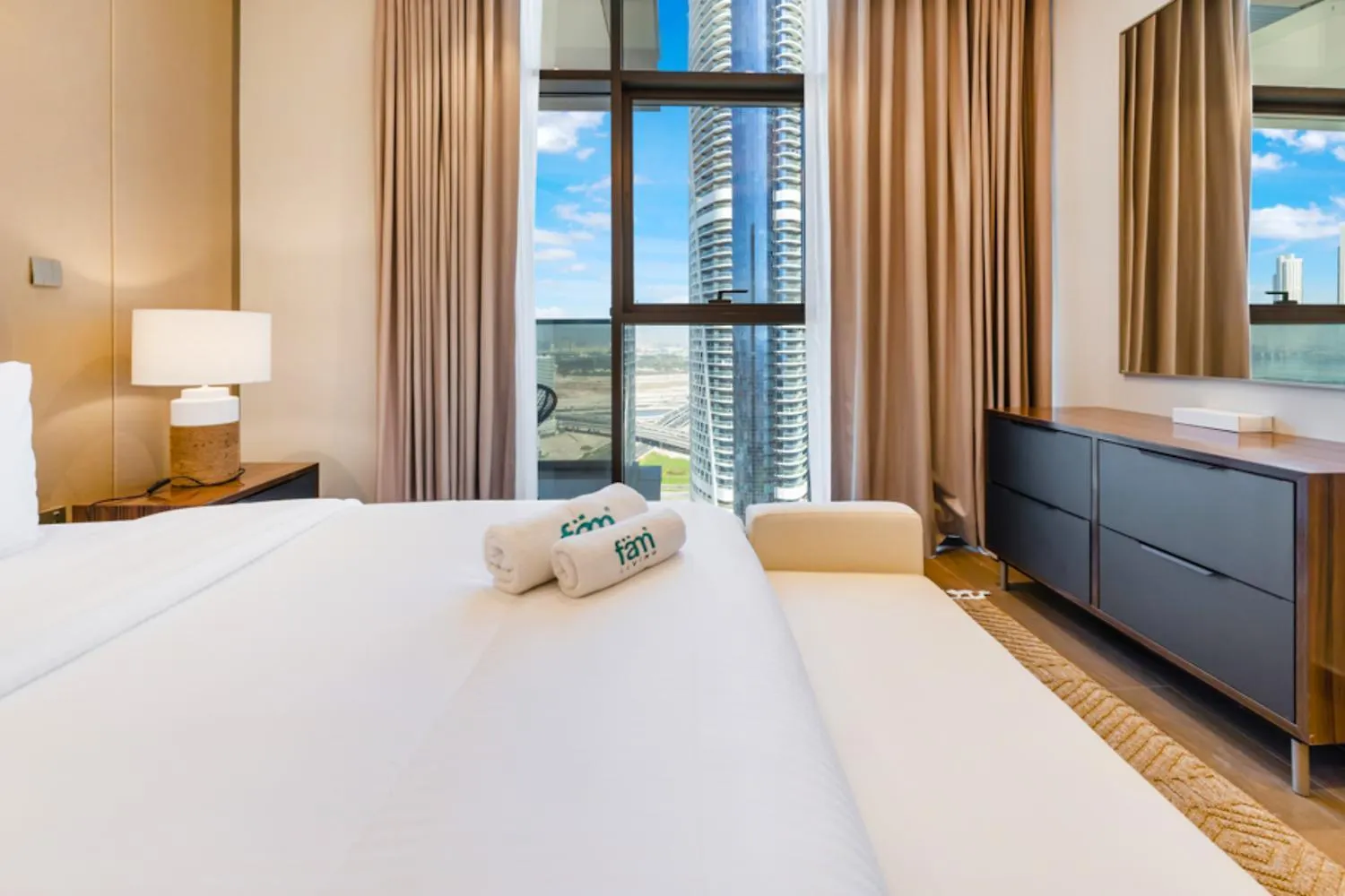 Апартаменты Fam Living - Nobles Tower, Brandnew 2B, Burj Views Дубай