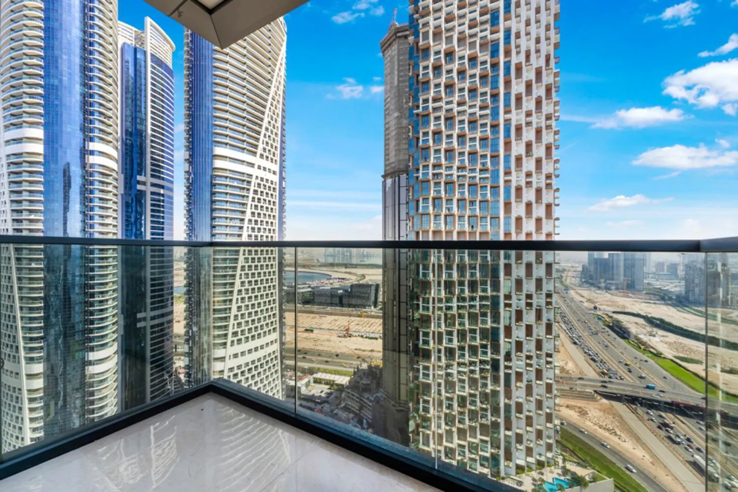 Апартаменты Fam Living - Nobles Tower, Brandnew 2B, Burj Views Дубай 0*,  ОАЭ