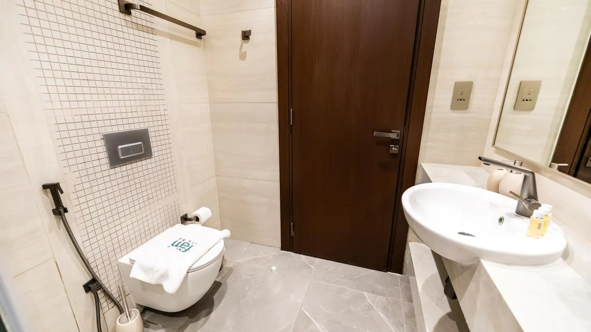 Апартаменты Fam Living - Nobles Tower, Brandnew 2B, Burj Views Дубай ОАЭ