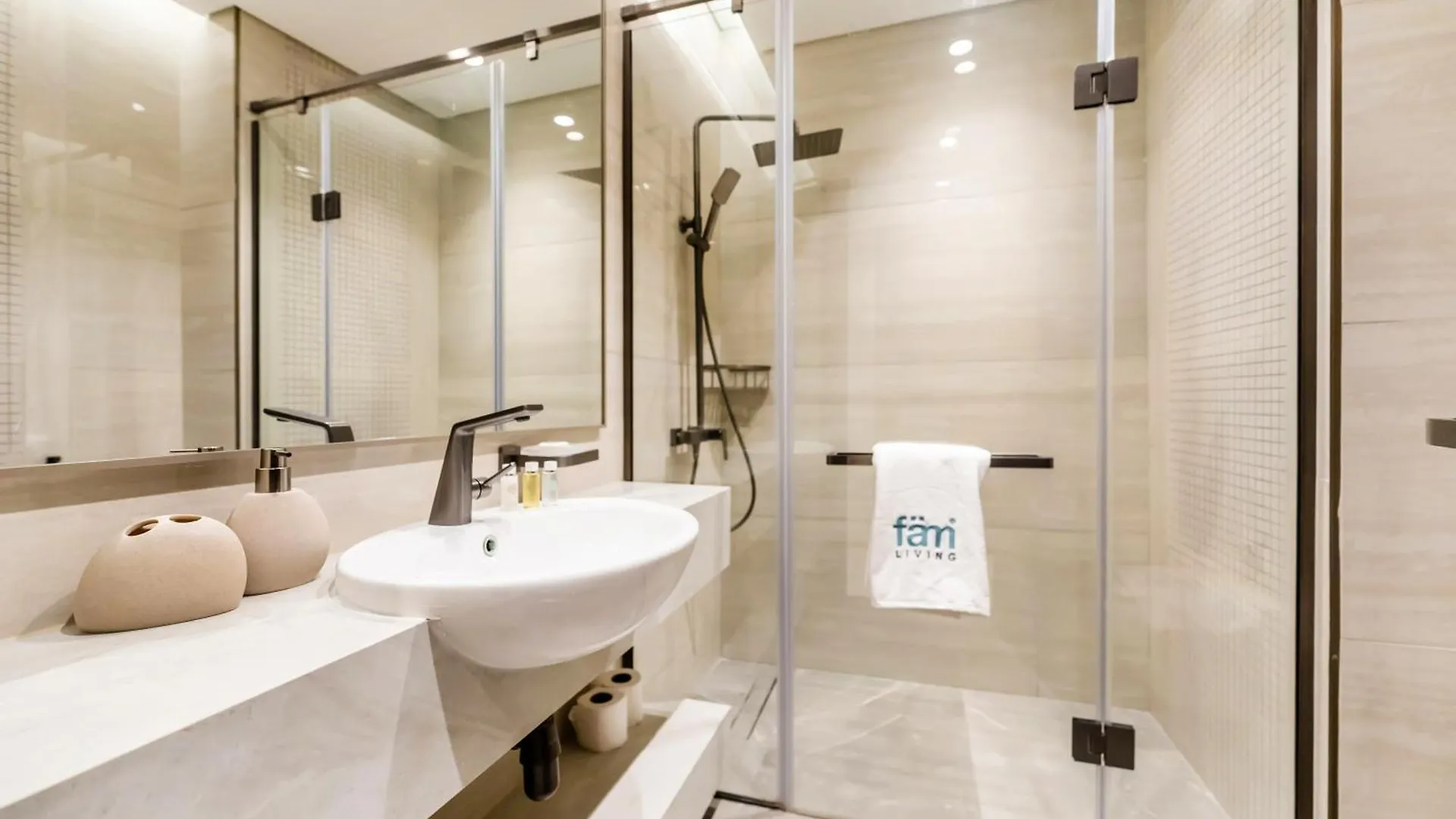 Апартаменты Fam Living - Nobles Tower, Brandnew 2B, Burj Views Дубай