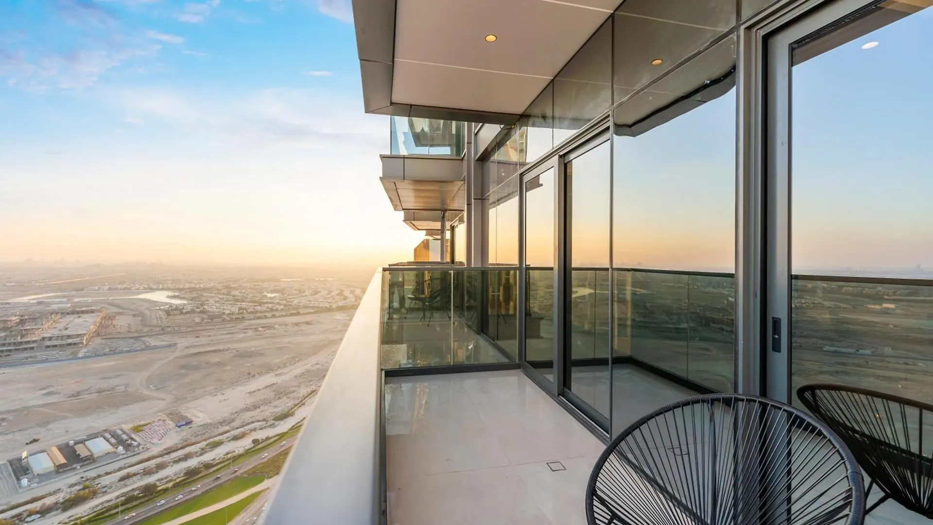 Апартаменты Fam Living - Nobles Tower, Brandnew 2B, Burj Views Дубай 0*,